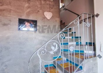 Scale - Casa indipendente ioggi - via della repubblica
 
10, Santa Caterina Albanese - foto 93