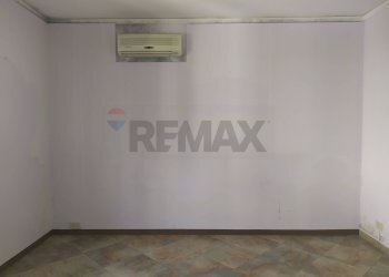 Stanza vuota - Appartamento via olivella
 
58, Tarsia - foto 3