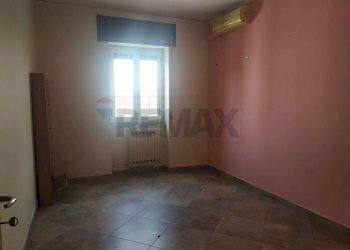 Stanza vuota - Appartamento via olivella
 
58, Tarsia - foto 15