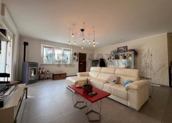 Soggiorno - Villa Via Maria Baudino
 
6, Rivarolo Canavese - foto 2