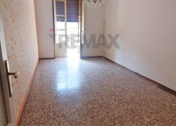 Stanza vuota - Independent house via Benedetto Bertona
 
11, Francofonte - photo 13