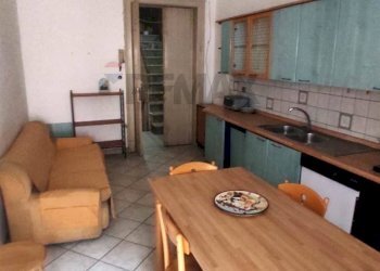 Sala da pranzo - Independent house via Benedetto Bertona
 
11, Francofonte - photo 34