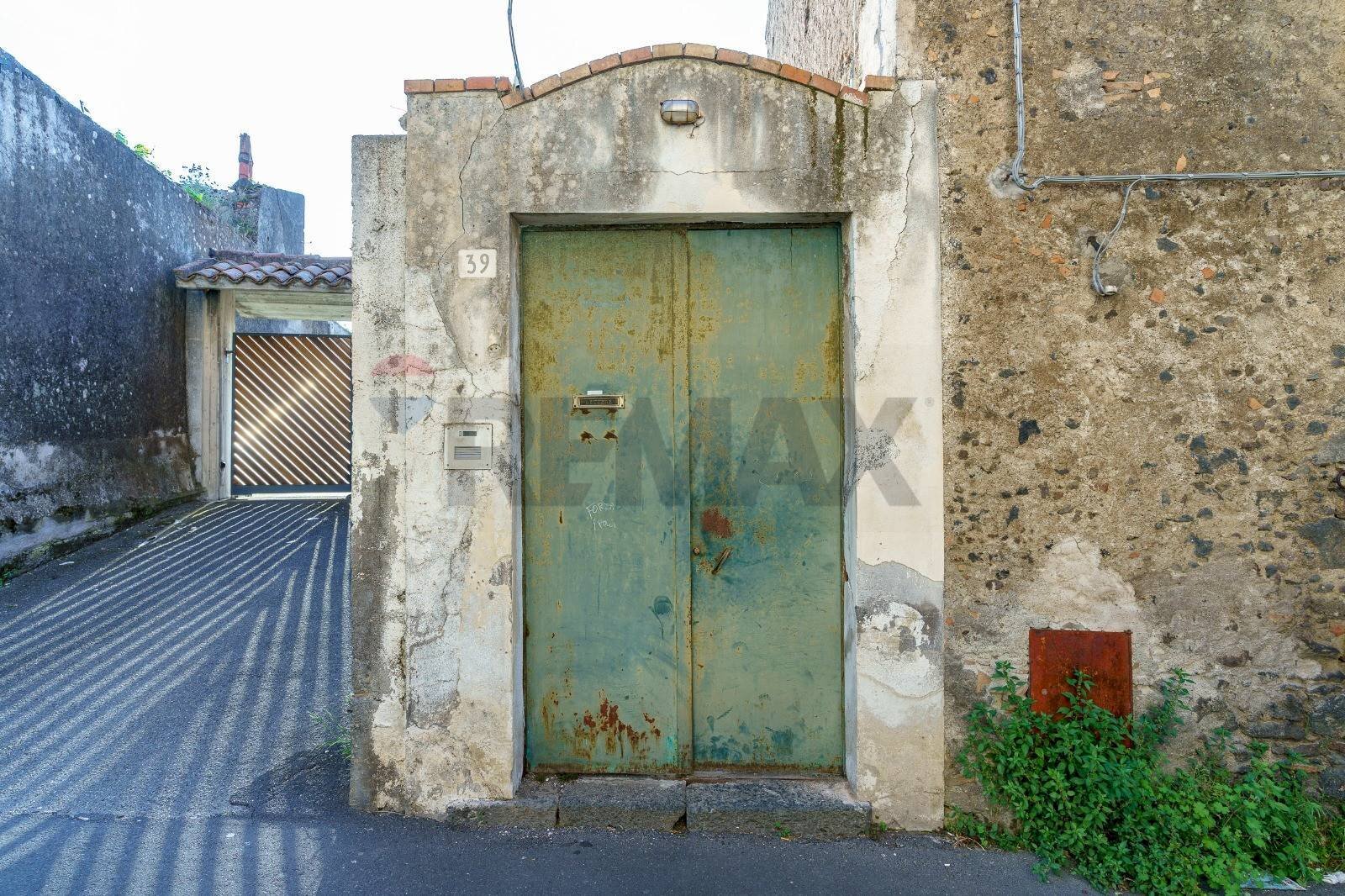 Casa all\'aperto - Box via Piscitello
 
17, Lentini - foto 1