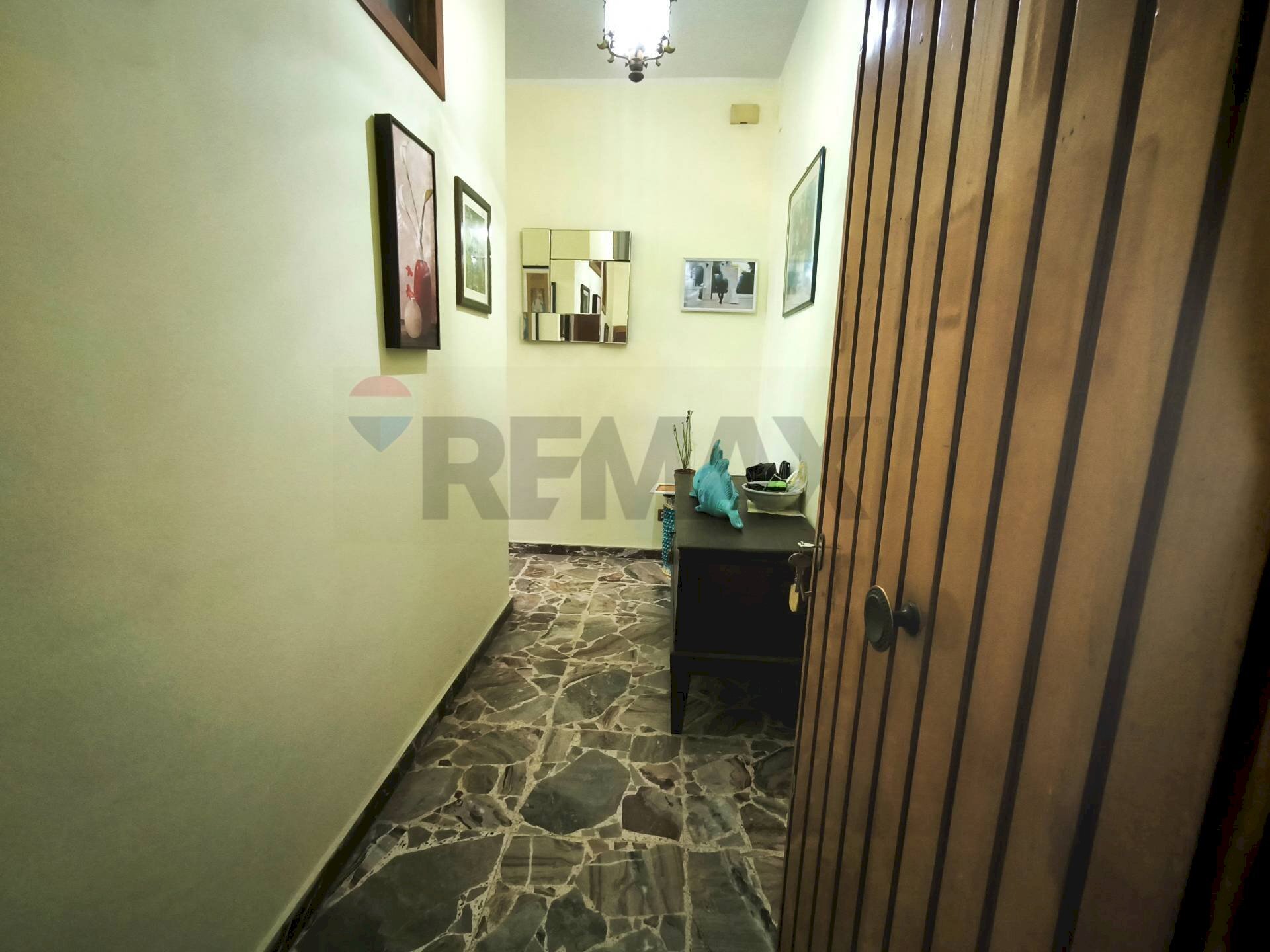 Hall / corridoio - Appartamento Via Consolare Valeria
 
12, Giardini-Naxos - foto 2