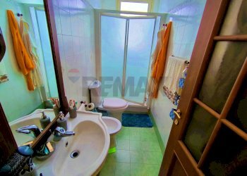 Bagno - Appartamento Via Consolare Valeria
 
12, Giardini-Naxos - foto 8