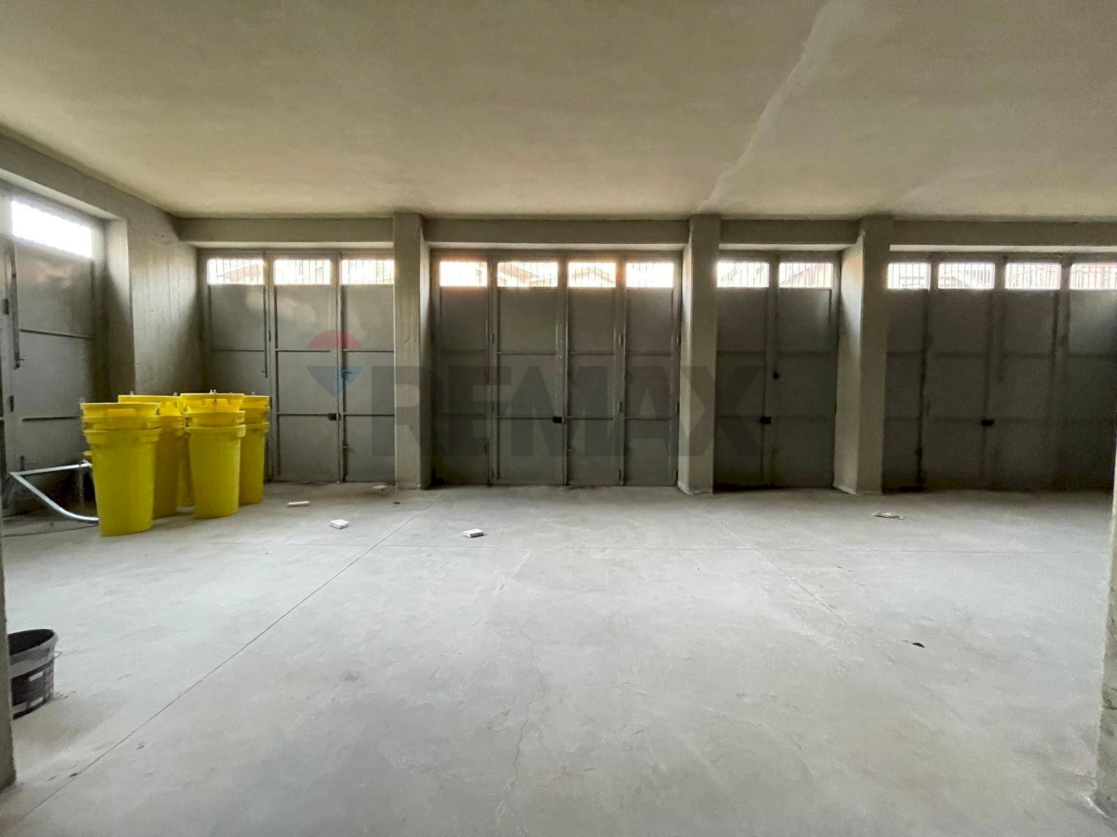 Parcheggio - Locale Commerciale Via:Luigi Capuana, Camporotondo Etneo - foto 3