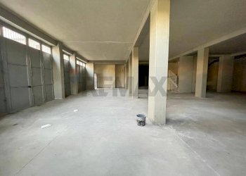 Parcheggio - Locale Commerciale Via:Luigi Capuana, Camporotondo Etneo - foto 5