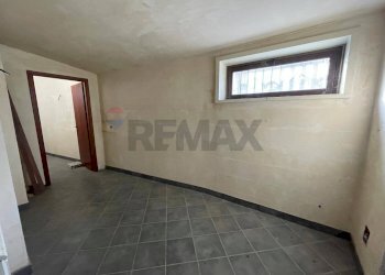 Stanza vuota - Locale Commerciale Via:Luigi Capuana, Camporotondo Etneo - foto 11