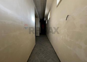 Hall / corridoio - Locale Commerciale Via:Luigi Capuana, Camporotondo Etneo - foto 30