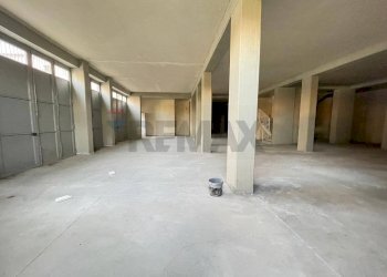 Terrazza - Locale Commerciale Via:Luigi Capuana, Camporotondo Etneo - foto 53