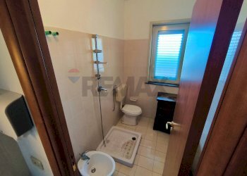 Bagno - Locale Commerciale Via Pasteria
27, Calatabiano - foto 12