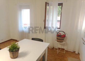 Sala da pranzo - Appartamento Via dei Malavoglia
 
20, Aci Castello - foto 11