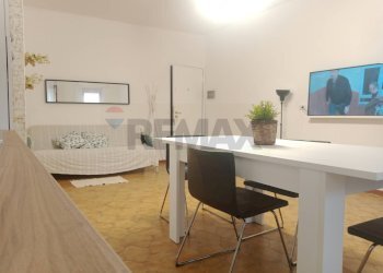 Sala da pranzo - Appartamento Via dei Malavoglia
 
20, Aci Castello - foto 16