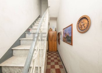 Scale - Casa indipendente via Santa Lucia
 
49/57, Mascalucia - foto 35