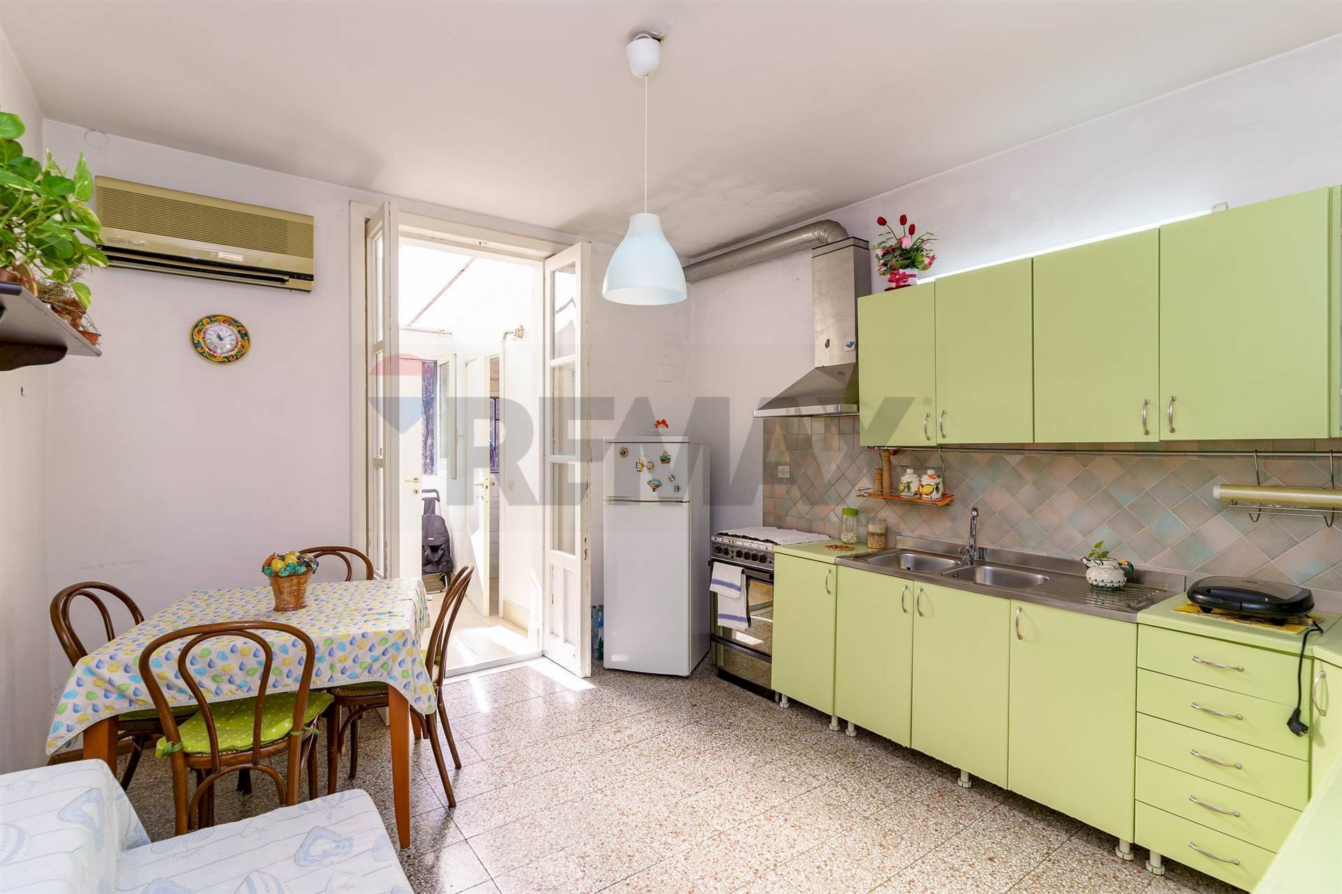 Cucina - Two-room apartment Via Pietro Toselli
35, Catania - photo 3