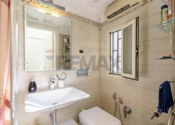 Bagno - Appartamento Viale XX Settembre
 
35, Catania - foto 12
