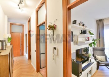Hall / corridoio - Three-room apartment solferino
 
22, Seregno - photo 22