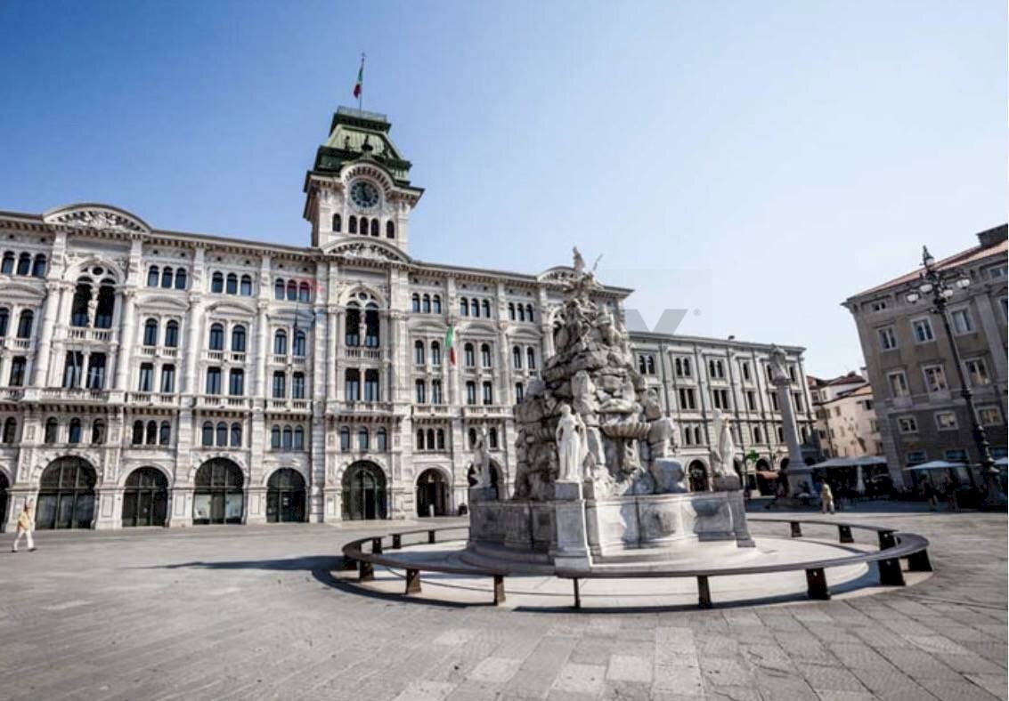 Edificio all\'aperto - Commercial Premises Trieste - photo 1