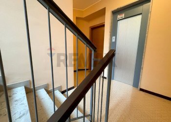 Scale - Two-room apartment VIA SETTEFONTANE
 
6, Trieste - photo 3