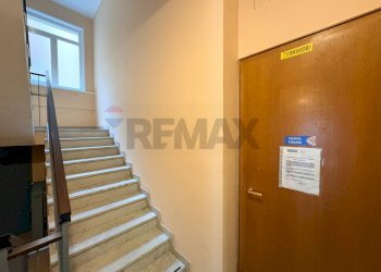 Scale - Two-room apartment VIA SETTEFONTANE
 
6, Trieste - photo 4