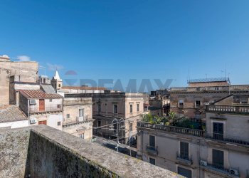 Edificio all\'aperto - Independent house VIA ROMA
 
6-8, Francofonte - photo 25