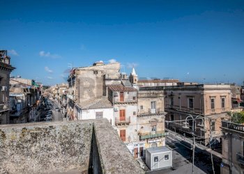 Edificio all\'aperto - Independent house VIA ROMA
 
6-8, Francofonte - photo 27