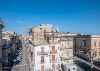 Edificio all\'aperto - Independent house VIA ROMA
 
6-8, Francofonte - photo 28
