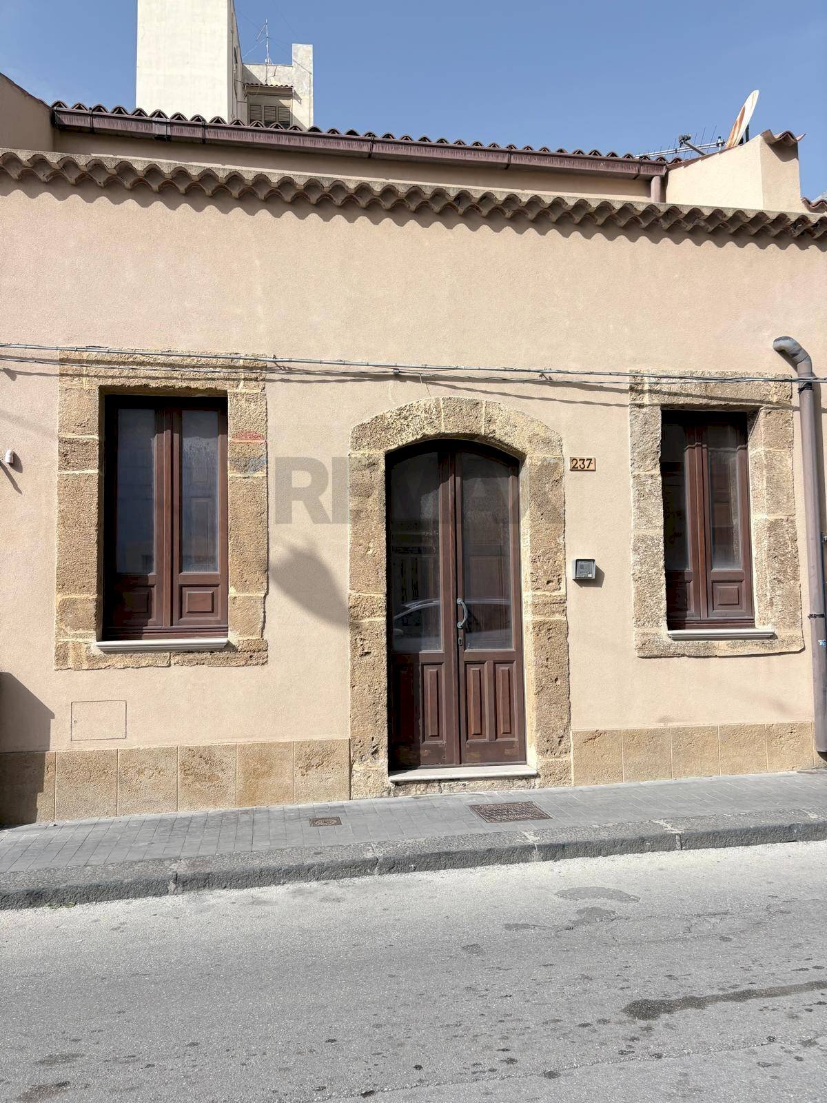 Casa all\'aperto - Independent house Via Epicarmo
 
237, Augusta - photo 1