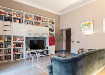 Soggiorno - Trilocale Via S.Rosa
 
264, Napoli - foto 9