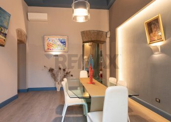 Sala da pranzo - Trilocale Via S.Rosa
 
264, Napoli - foto 14