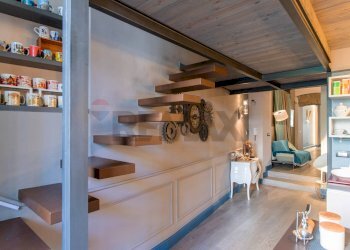 Scale - Trilocale Via S.Rosa
 
264, Napoli - foto 24