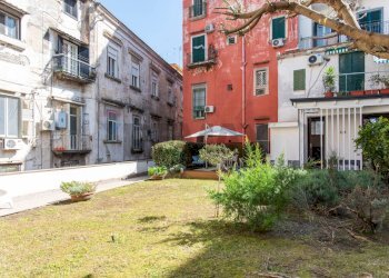Edificio all\'aperto - Trilocale Via S.Rosa
 
264, Napoli - foto 33