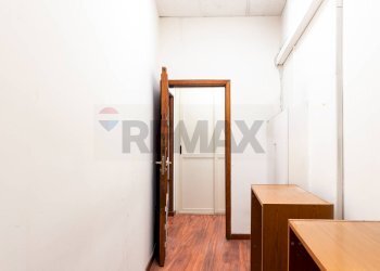 Hall / corridoio - Quadrilocale Via Michelangelo Schipa
 
118, Napoli - foto 4