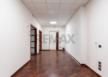 Hall / corridoio - Appartamento Via Michelangelo Schipa
 
118, Napoli - foto 5