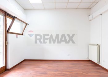 Stanza vuota - Appartamento Via Michelangelo Schipa
 
118, Napoli - foto 16