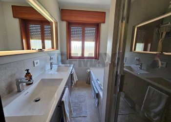 Bagno - Villa Bifamiliare Vallugana
 
23, Isola Vicentina - foto 8