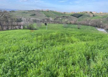 Vista delle montagne - Terreno agricolo Via Parco Nazionale d'Abruzzo, Manoppello - foto 3
