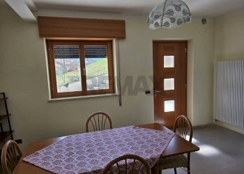 Sala da pranzo - Independent house Via Resenterra
45, Lamon - photo 3