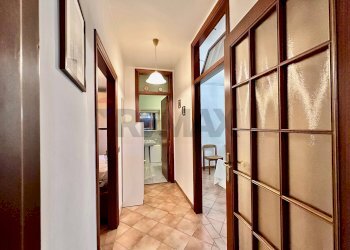 Hall / corridoio - Independent house Cingoli - photo 27