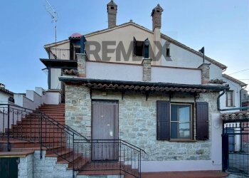 Casa all\'aperto - Casa indipendente Villa Pozzo
 
74, Cingoli - foto 32