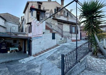 Casa all\'aperto - Casa indipendente Villa Pozzo
 
74, Cingoli - foto 42