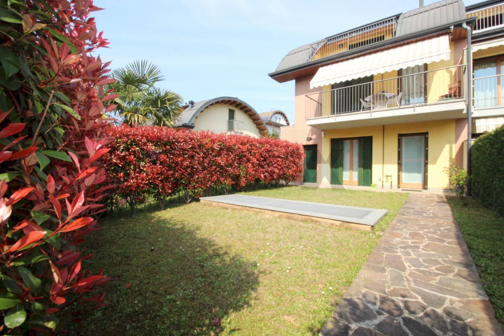 Casa all\'aperto - Trilocale via Po
 
1, Mozzo - foto 1