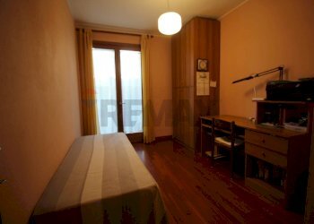 Camera / camera da letto - Trilocale via Po
 
1, Mozzo - foto 9