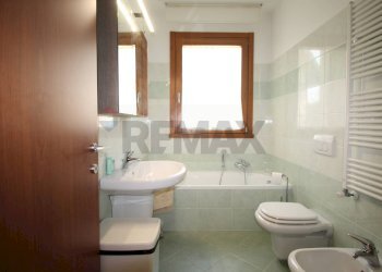 Bagno - Trilocale via Po
 
1, Mozzo - foto 13