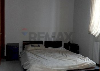 Camera / camera da letto - Three-room apartment via asilo vecchio
 
2, Stradella - photo 5