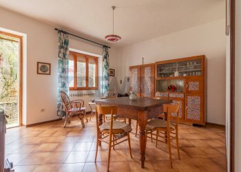 Sala da pranzo - Appartamento Vico consorti
 
89, Semproniano - foto 1