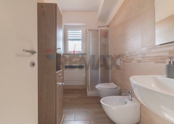 Bagno - Semi-detached house str.Del Corbezzolo
7, Montalto di Castro - photo 24