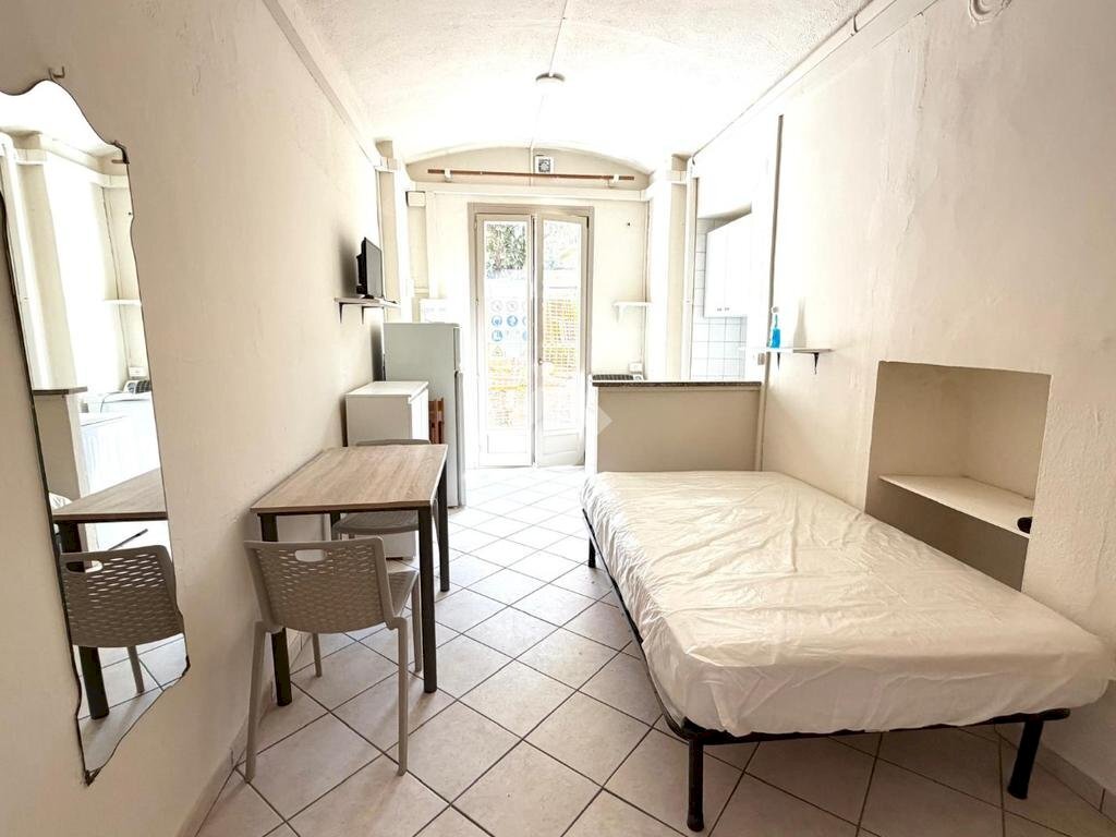 One-room apartment Via Vanchiglia, Torino (neighborhood Vanchiglia) - photo 1