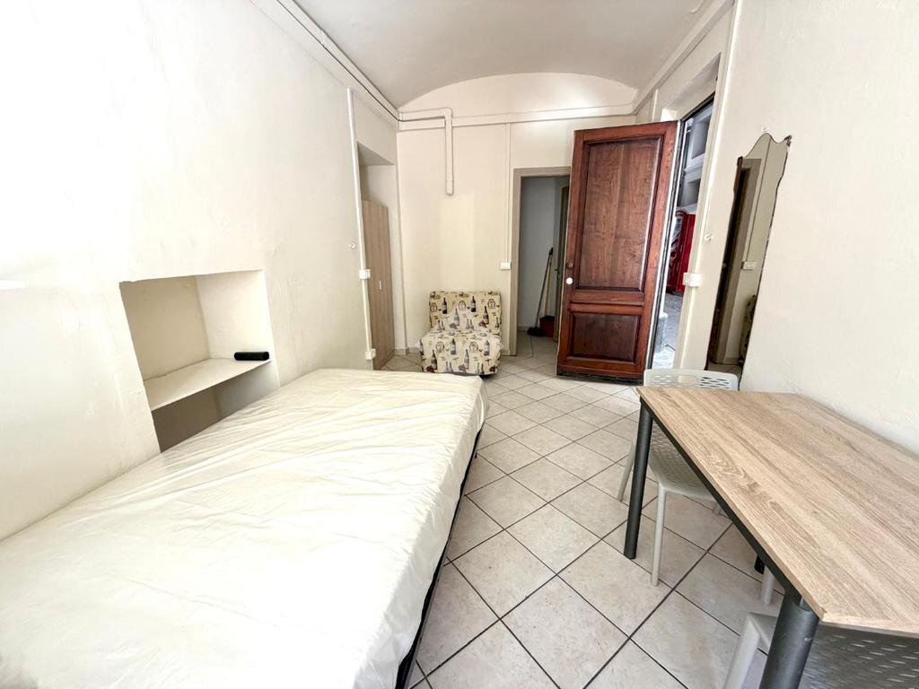 One-room apartment Via Vanchiglia, Torino (neighborhood Vanchiglia) - photo 3