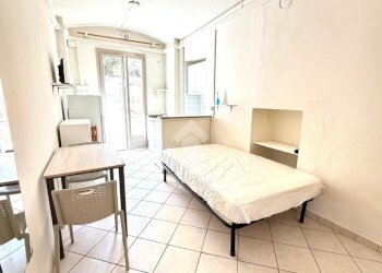 One-room apartment Via Vanchiglia, Torino (neighborhood Vanchiglia) - photo 2